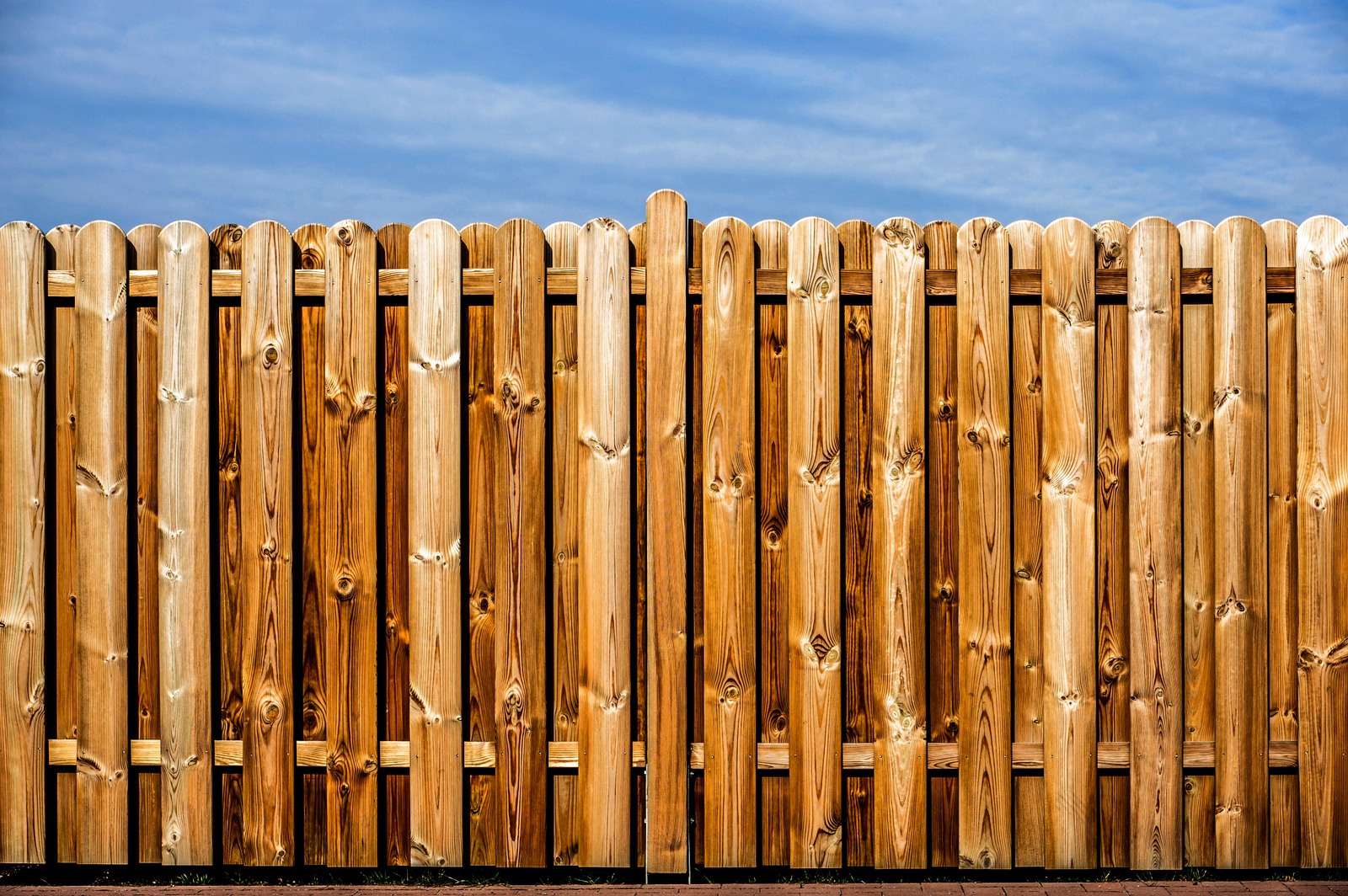 Fence Repair Services: The Crucial Expert Role to Safeguard Your Assets